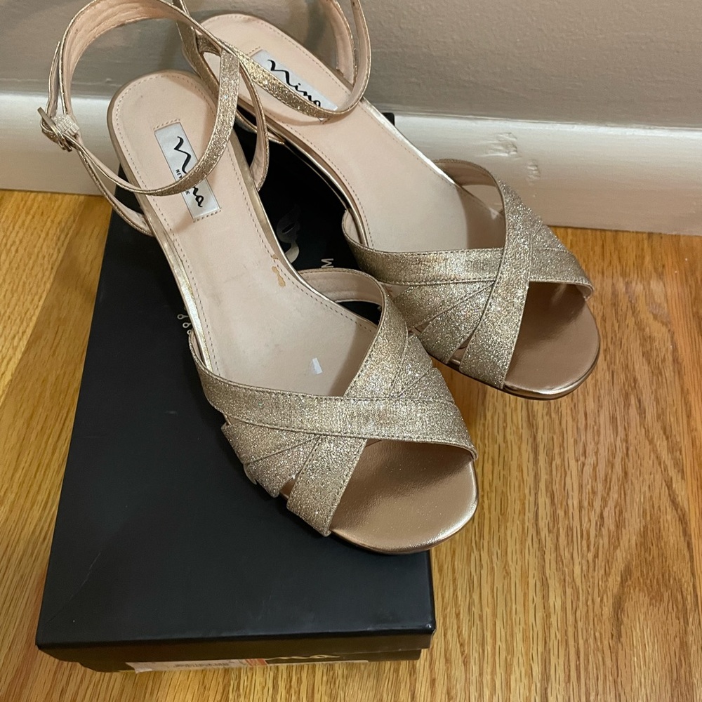 Nina Gold Heels Size 10